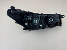 Load image into Gallery viewer, Frontscheinwerfer Toyota Hilux VIII Links Scheinwerfer Headlight SCH1529299097qt