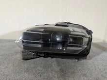 Laden Sie das Bild in den Galerie-Viewer, Frontscheinwerfer Porsche Taycan 9J1941031G LED Links Scheinwerfer Headlight SCH8697979788ly
