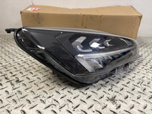 Laden Sie das Bild in den Galerie-Viewer, Frontscheinwerfer Ford Focus MX7B-13E014-ED Rechts Scheinwerfer Headlight SCH6570702396ci
