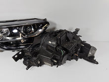 Load image into Gallery viewer, Frontscheinwerfer Renault Megane IV 260607159R 260102686R Rechts oder Links