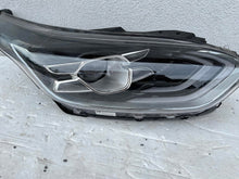Laden Sie das Bild in den Galerie-Viewer, Frontscheinwerfer Kia Ceed 92102-J7XXX Rechts Scheinwerfer Headlight
