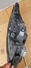 Laden Sie das Bild in den Galerie-Viewer, Frontscheinwerfer Tesla Model 3 1514953-00-C Rechts Scheinwerfer Headlight