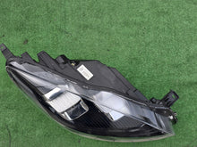 Laden Sie das Bild in den Galerie-Viewer, Frontscheinwerfer Ford Kuga LV4B-13E014-FB Full LED Rechts Headlight SCH9114328997oa