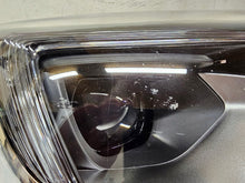 Laden Sie das Bild in den Galerie-Viewer, Frontscheinwerfer Opel Astra K 39208461 662588500 LED Rechts Headlight