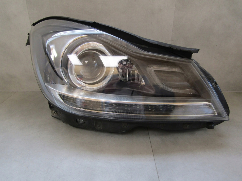 Frontscheinwerfer Mercedes-Benz W204 A2048204439 Xenon Rechts Headlight SCH9303896438iy