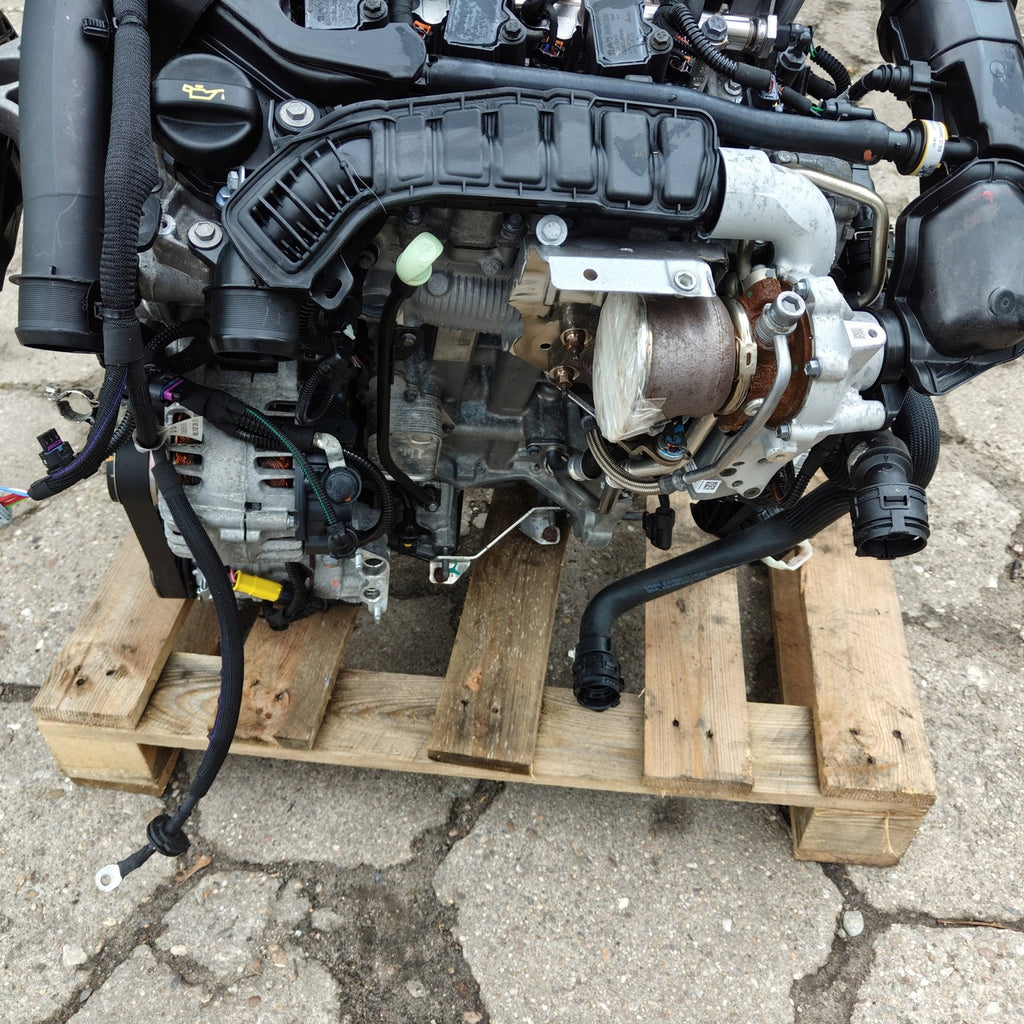 Motor Peugeot 2008 II CRD93 1.2 THP 73PS 54kW 48TKm Hybrid Engine Unkomplett
