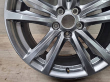 Laden Sie das Bild in den Galerie-Viewer, 1x Alufelge 19 Zoll 8.0&quot; 5x114.3 35ET 529102M150 Genesis Rim Wheel