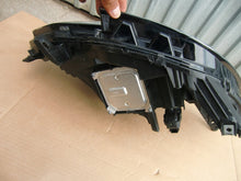Laden Sie das Bild in den Galerie-Viewer, Frontscheinwerfer Renault Clio V 260604183R Full LED Links Headlight SCH3839056458em