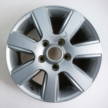 Laden Sie das Bild in den Galerie-Viewer, 1x Alufelge 16 Zoll 6.5&quot; 5x120 Vw Rim Wheel