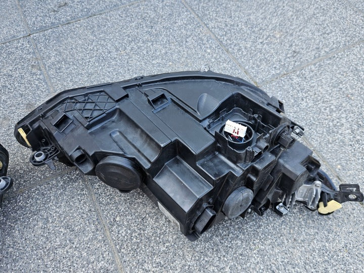 Frontscheinwerfer VW VIII 5H1941005 5H1941006 Ein Satz Scheinwerfer Headlight SCH9406148418cb