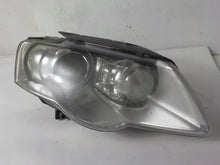 Laden Sie das Bild in den Galerie-Viewer, Frontscheinwerfer VW Passat Rechts Scheinwerfer Headlight