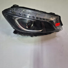 Laden Sie das Bild in den Galerie-Viewer, Frontscheinwerfer Mercedes-Benz W176 A1768204361 Xenon Rechts Headlight SCH5103356764ws