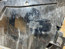 Laden Sie das Bild in den Galerie-Viewer, Frontscheinwerfer Mazda Cx30 Cx-30 DGJ1-51040 Links Scheinwerfer Headlight SCH8866270691lm