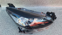 Laden Sie das Bild in den Galerie-Viewer, Frontscheinwerfer Mazda 2 Dj LED Rechts Scheinwerfer Headlight