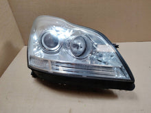 Laden Sie das Bild in den Galerie-Viewer, Frontscheinwerfer Mercedes-Benz X164 A1648260491 Rechts Scheinwerfer Headlight SCH2350745234xm