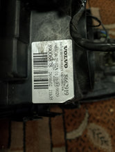Load image into Gallery viewer, Frontscheinwerfer Volvo V70 89006878 Links Scheinwerfer Headlight SCH1791004977ep