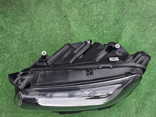 Laden Sie das Bild in den Galerie-Viewer, Frontscheinwerfer Mercedes-Benz W247 A2479067303 Links Scheinwerfer Headlight SCH9657290007hc