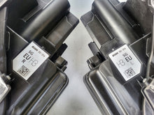 Load image into Gallery viewer, Frontscheinwerfer Toyota Yaris Cross Matrix LED Ein Satz Scheinwerfer Headlight SCH2303011496vt