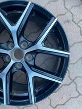 Laden Sie das Bild in den Galerie-Viewer, 1x Alufelge 18 Zoll 7.5" 5x114.3 45ET Glanz Schwarz 87169090 Toyota Rav I FEL3129007045ms