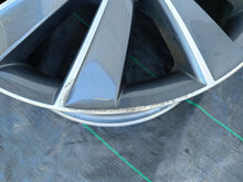 Laden Sie das Bild in den Galerie-Viewer, 1x Alufelge 18 Zoll 7.5&quot; 5x112 51ET 5E0601025 Skoda Octavia Iii Rim Wheel