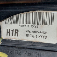 Laden Sie das Bild in den Galerie-Viewer, Frontscheinwerfer Hyundai I30 Kombi I 92102-A6020 Rechts Scheinwerfer Headlight SCH8601155721ac