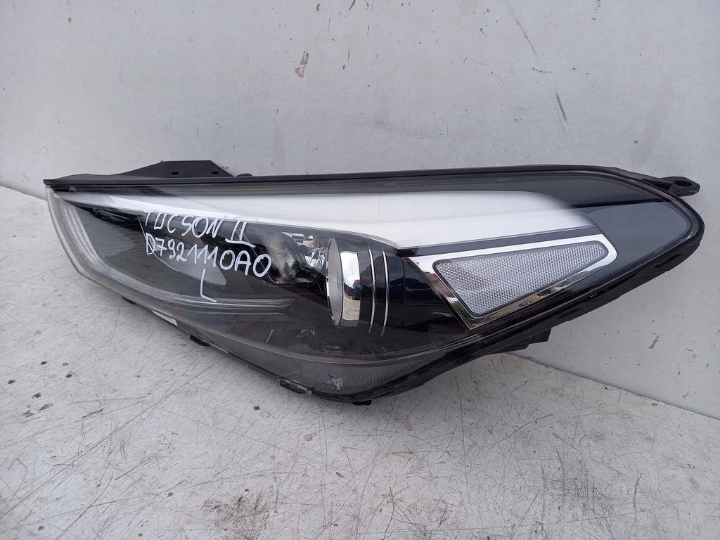 Frontscheinwerfer Hyundai Tucson D7921110A0 Links Scheinwerfer Headlight