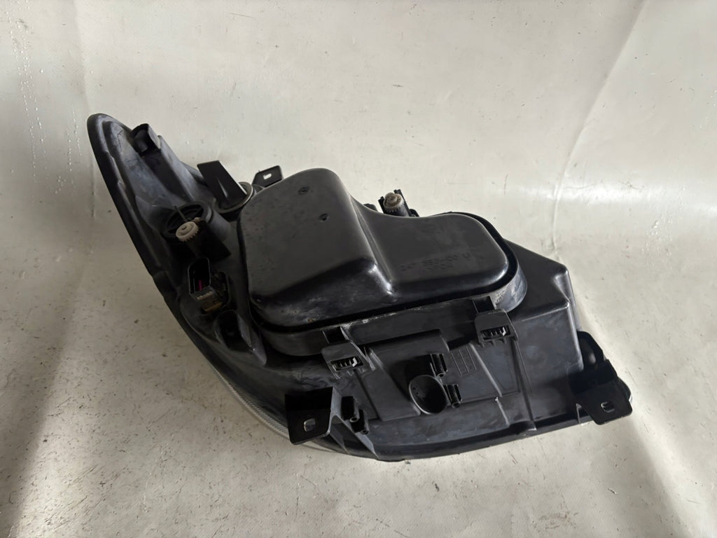 Frontscheinwerfer Mercedes-Benz Sprinter A9068200261 Links Headlight SCH2231589980ym