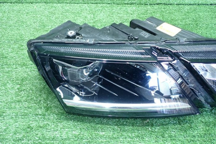 Frontscheinwerfer Skoda Octavia III 5E1941016D Rechts Scheinwerfer Headlight SCH1008090637nz