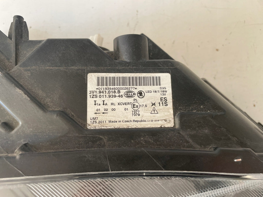 Frontscheinwerfer Skoda Superb III 3V1941017B LED Links Scheinwerfer Headlight