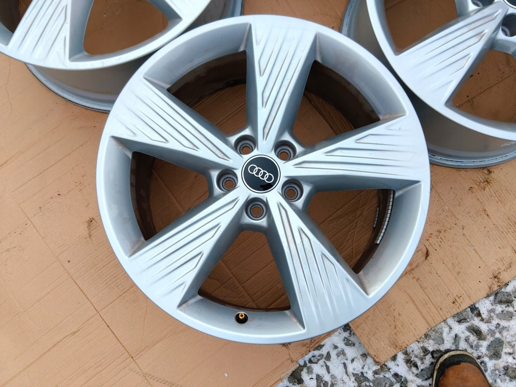 4x Alufelge 19 Zoll 8.0" 5x112 45ET Glanz Silber 89A601025B Audi E-Tron FEL2292674229gs