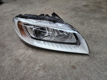 Laden Sie das Bild in den Galerie-Viewer, Frontscheinwerfer Volvo V70 S80 31420014 Rechts Scheinwerfer Headlight SCH8183908457xe