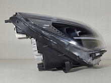 Laden Sie das Bild in den Galerie-Viewer, Frontscheinwerfer Hyundai I30 III 92102G4600 LED Rechts Scheinwerfer Headlight