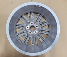 Load image into Gallery viewer, 1x Alufelge 18 Zoll 8.0" 5x112 31ET Glanz Silber 8W0601025EE Audi A4 Rim Wheel FEL8589072667gw