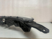 Laden Sie das Bild in den Galerie-Viewer, Frontscheinwerfer Mitsubishi Eclipse Cross EDM92206010 LED Rechts Headlight