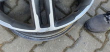 Load image into Gallery viewer, 1x Alufelge 19 Zoll 7.5" 5x114.3 49 5ET 52910-S1730 Hyundai Santa I Rim Wheel FEL7320542854jx