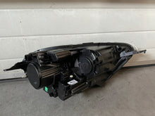 Laden Sie das Bild in den Galerie-Viewer, Frontscheinwerfer Ford Ecosport MN15-13E015-GB Links Scheinwerfer Headlight SCH7528506672lc