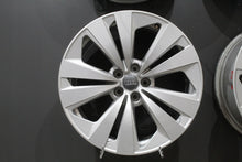 Laden Sie das Bild in den Galerie-Viewer, 4x Alufelge 19 Zoll 8.5" 5x112 20ET Glanz Silber 4M8601025 Audi Rim Wheel FEL5939466612in