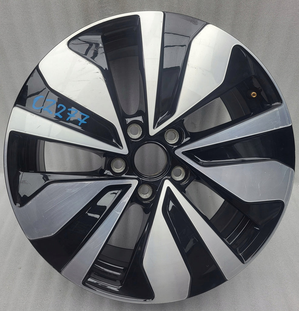 1x Alufelge 17 Zoll 7.0" 5x112 40ET Glanz 5NA601025AN VW Tiguan Rim Wheel FEL1531212446ss