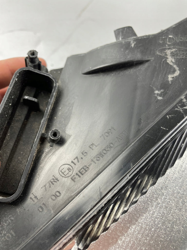 Frontscheinwerfer Ford Focus F1EB-13W030-AE Ein Stück (Rechts oder Links) SCH3676927593tp