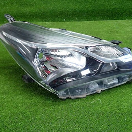 Frontscheinwerfer Toyota Yaris Rechts Scheinwerfer Headlight SCH4903475683dg