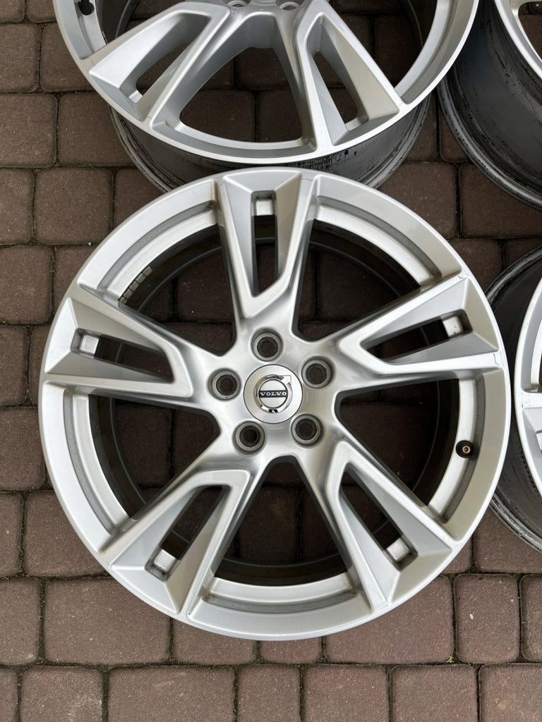 4x Alufelge 18 Zoll 7.5" 5x108 50 5ET Glanz Silber 31362866 Volvo Xc60 I FEL3476981968po