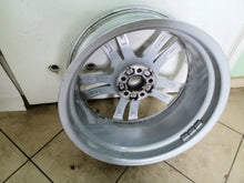 Load image into Gallery viewer, 1x Alufelge 17 Zoll 7.5&quot; 5x100 34ET Glanz Silber 8X0601025 Audi A1 Rim Wheel