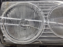 Laden Sie das Bild in den Galerie-Viewer, Frontscheinwerfer Mercedes-Benz W123 117779-00 Rechts Scheinwerfer Headlight SCH4279229349zx