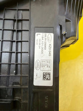 Laden Sie das Bild in den Galerie-Viewer, Frontscheinwerfer Land Rover Defender Links Scheinwerfer Headlight SCH4559929103ut