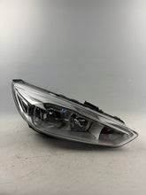 Laden Sie das Bild in den Galerie-Viewer, Frontscheinwerfer Ford Focus III F1EB-13W029-AFA Rechts Scheinwerfer Headlight SCH3526383692ne