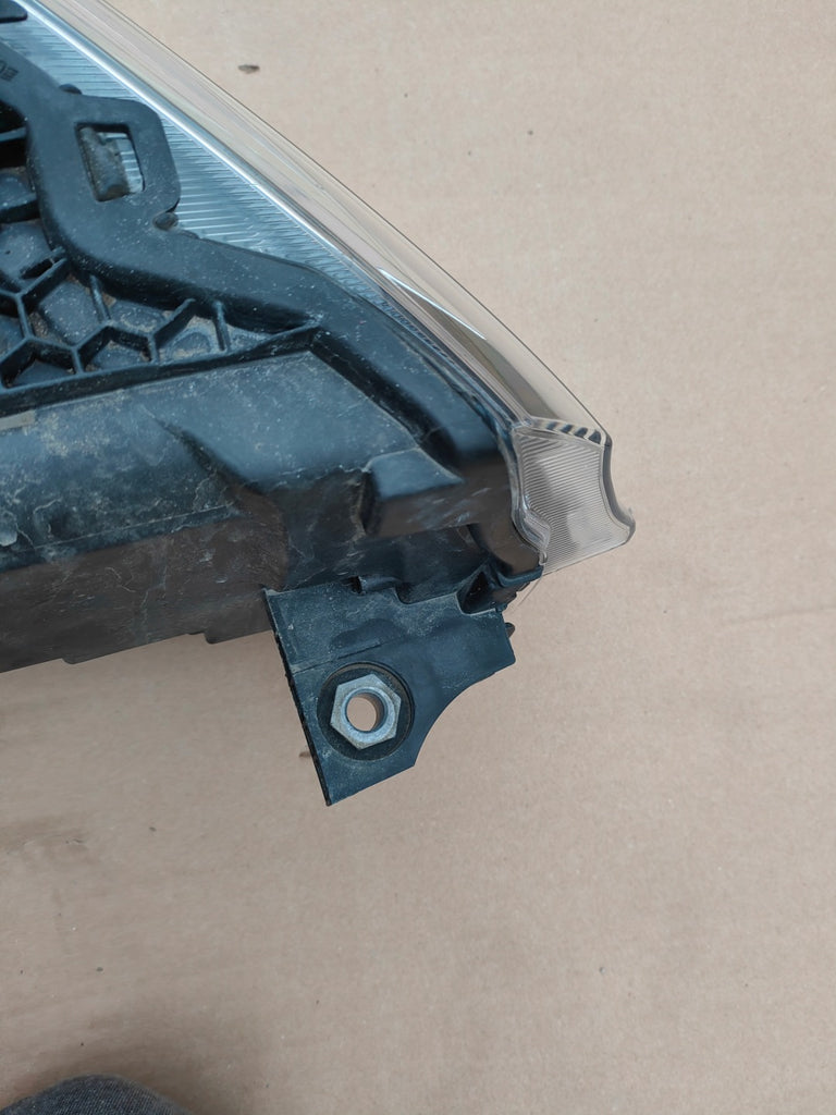 Frontscheinwerfer VW Caddy 5NB941773 Links Scheinwerfer Headlight SCH5301815064hv