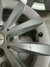Laden Sie das Bild in den Galerie-Viewer, 4x Alufelge 16 Zoll 6.5" 5x112 49ET Glanz Silber A2464010202 Mercedes-Benz FEL3433649131wb