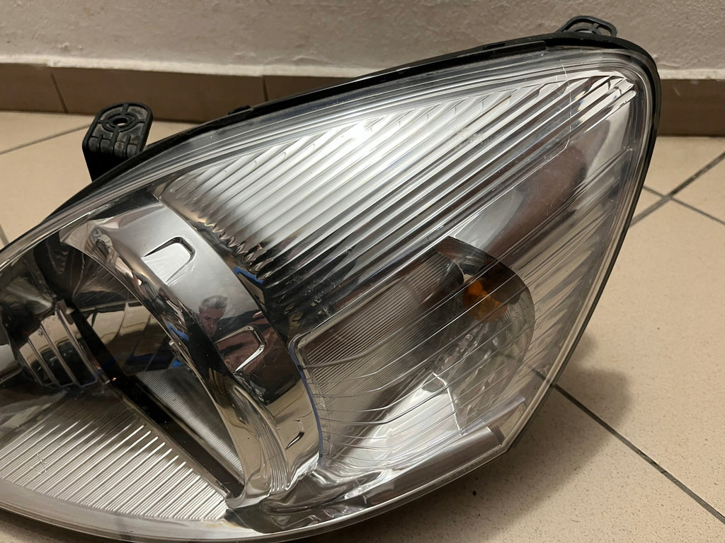 Frontscheinwerfer Hyundai Matrix 92101-10010 Links Scheinwerfer Headlight