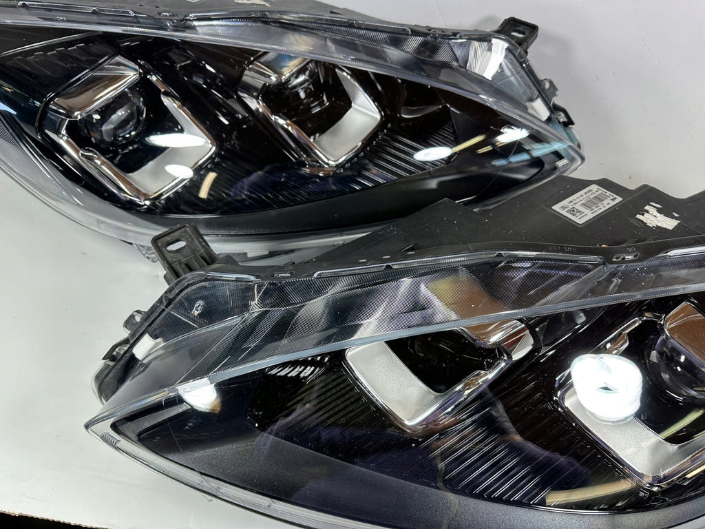 Frontscheinwerfer Ford Kuga LV4B-13E017-AJ LV4B-13E016-AJ Rechts oder Links SCH6596002032nj