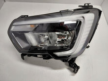 Laden Sie das Bild in den Galerie-Viewer, Frontscheinwerfer Renault Master I 260607867R Links Scheinwerfer Headlight SCH6288134310it